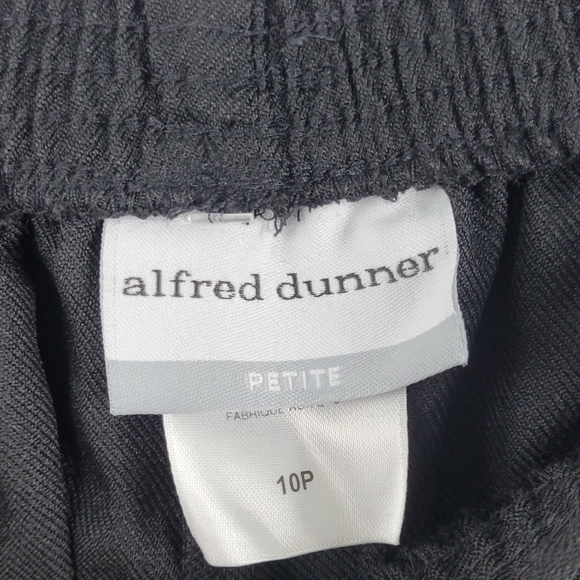 Alfred Dunner Classic Black Pants Size 10P - Picture 6 of 7